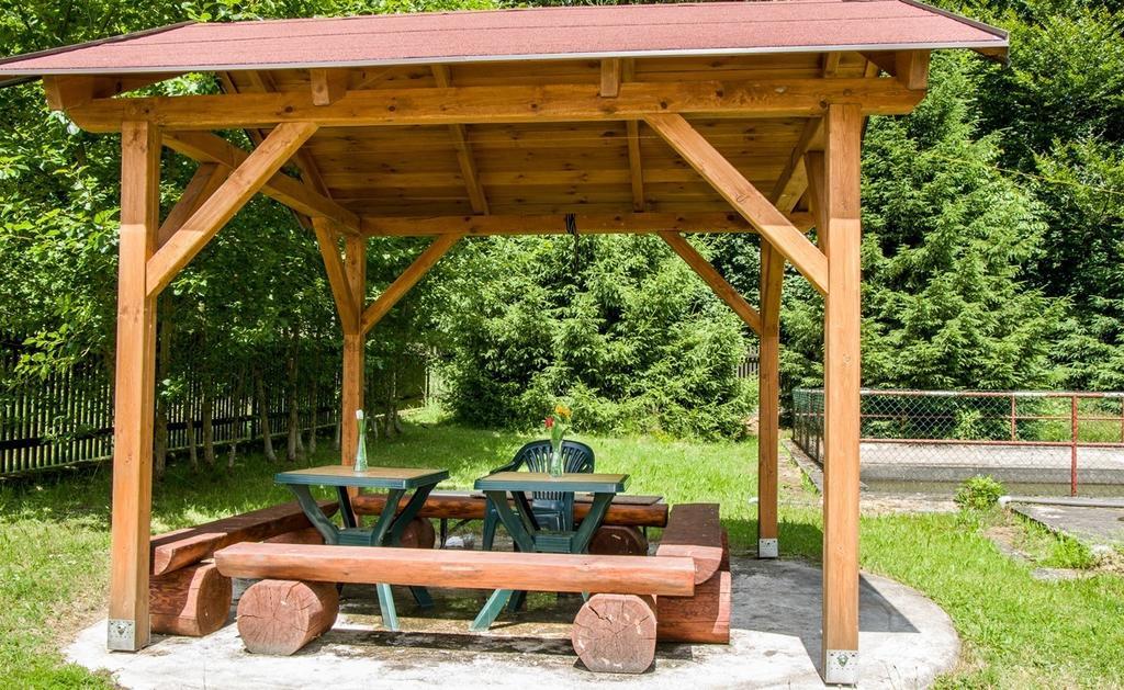 Economy Apartments Ceske Svycarsko Hřensko Εξωτερικό φωτογραφία