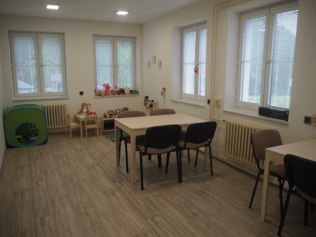 Economy Apartments Ceske Svycarsko Hřensko Εξωτερικό φωτογραφία