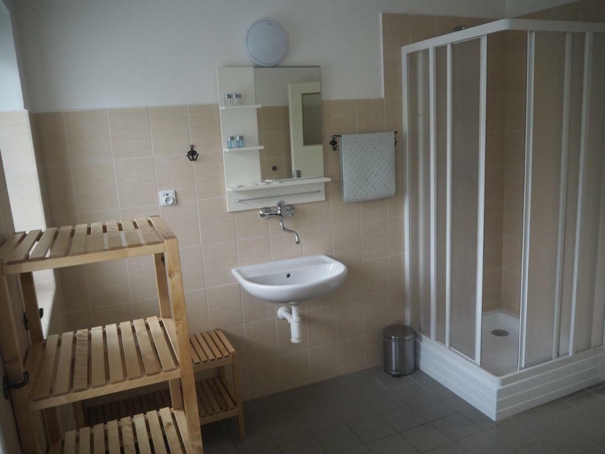 Economy Apartments Ceske Svycarsko Hřensko Εξωτερικό φωτογραφία